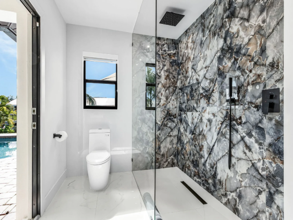 Ultimate Cape Coral Getaway - Luxury 3-Bedroom Pool Home